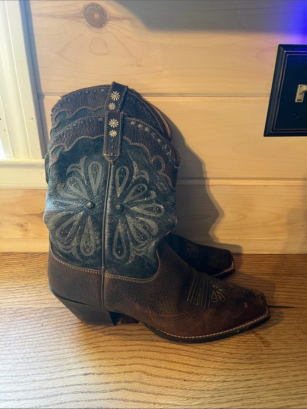 Ariat Round Up ATS Daisy Leather Square Toe Cowboy Boots women’s size 8.5 B - Picture 2 of 4
